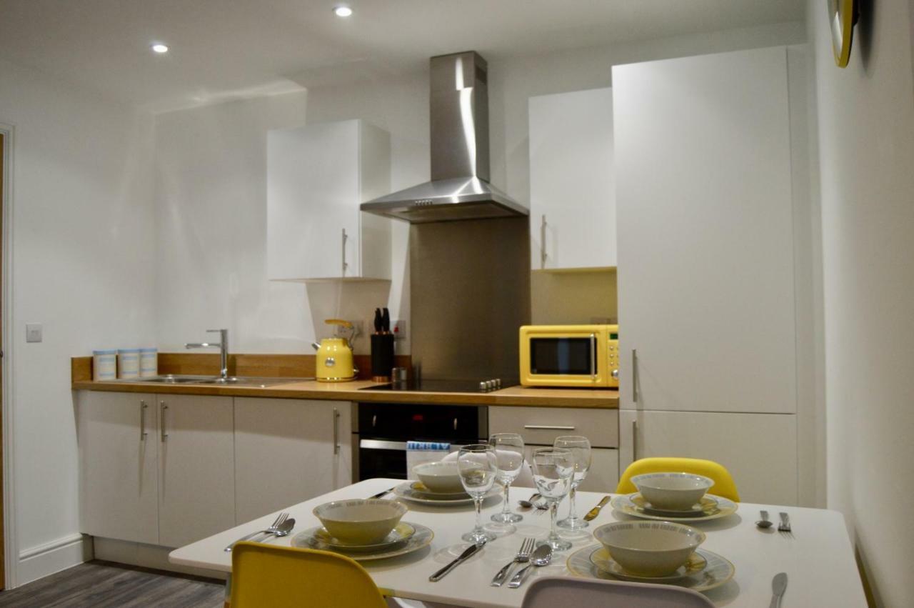 Qh31 - City Centre Location With 2 Double Bedrooms Sleeping Up To 4 People - Spacious Work Or Leisure Apartment Шеффілд Екстер'єр фото
