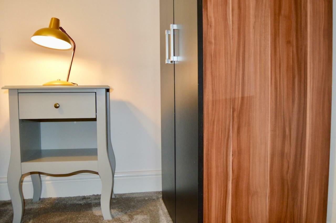 Qh31 - City Centre Location With 2 Double Bedrooms Sleeping Up To 4 People - Spacious Work Or Leisure Apartment Шеффілд Екстер'єр фото
